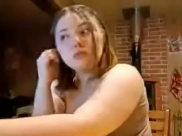 Melonytoyota  live sex cam