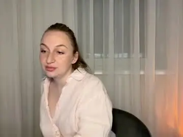 Silkyvera  live sex cam