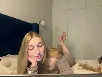 Silkyvera  live sex cam