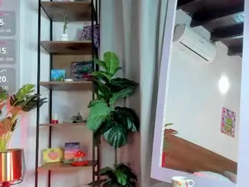 Zhafiro_  live sex cam