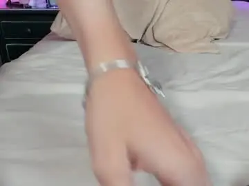 Cherryybb  live sex cam