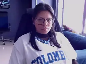 Dakotta_26  live sex cam