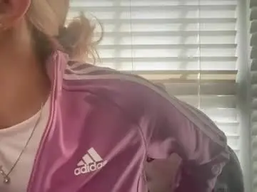 Ebony8ivory  live sex cam