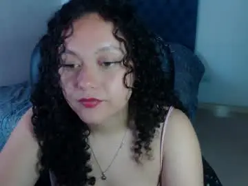 Freud_x_louise1  live sex cam