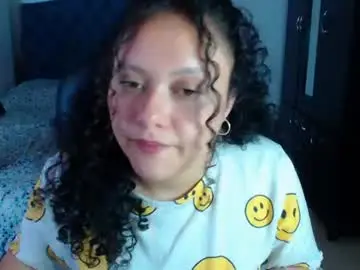 Freud_x_louise1  live sex cam