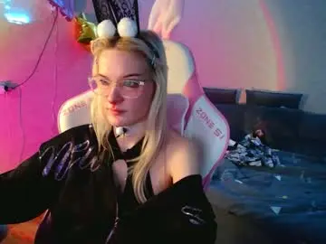 Honey_bold  live sex cam