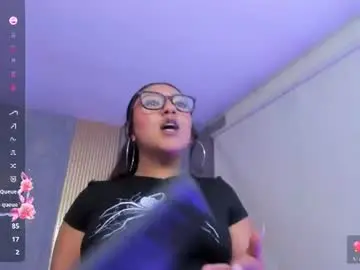 Laulin_tay  live sex cam