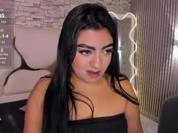 Laulin_tay  live sex cam