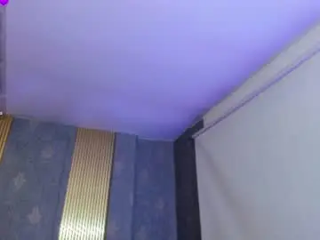 Laulin_tay  live sex cam