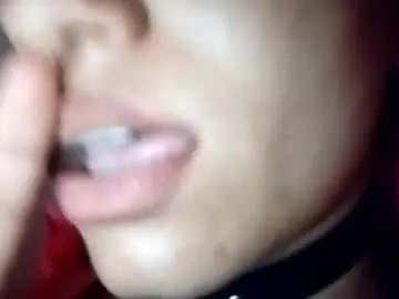 Littlesuussy  live sex cam