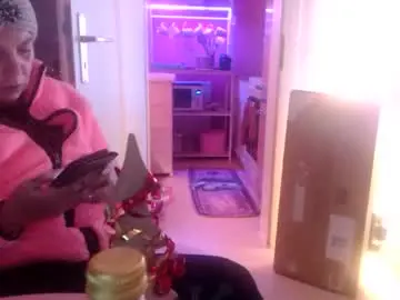 Melli23  live sex cam