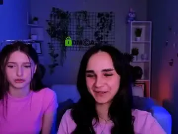 Nekky_mouse  live sex cam