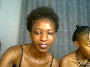 Sexxy_lunah  live sex cam