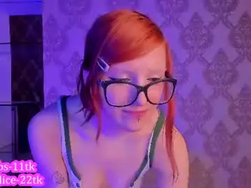Sheena_blush  live sex cam