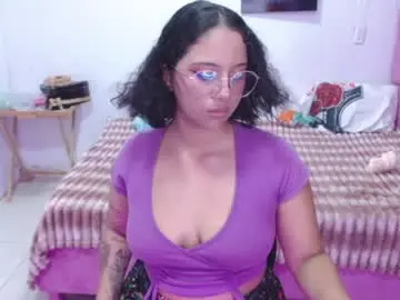 Thompson_ari  live sex cam