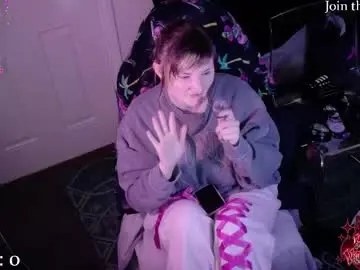 Venustrappedflies  live sex cam