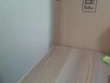 Busty_noir  live sex cam