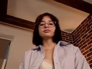 Carlytarshis  live sex cam