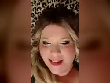 Courtneylyn  live sex cam