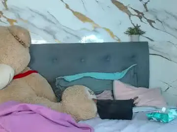 Evelynn_fox_  live sex cam