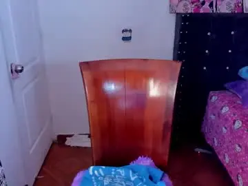 Flaca_57  live sex cam