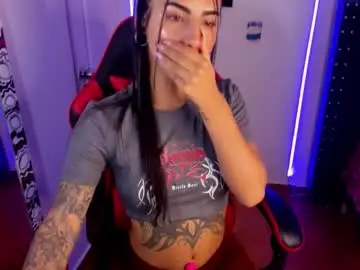 Flaca_57  live sex cam