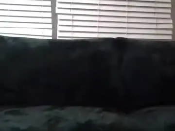 Innocentgirlndaddy  live sex cam
