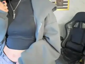 Lewii_t  live sex cam