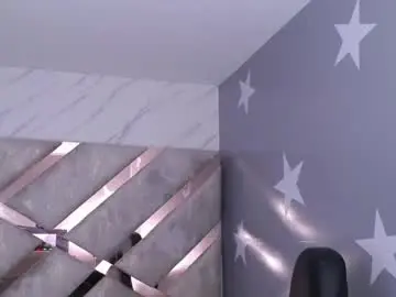 Lewii_t  live sex cam