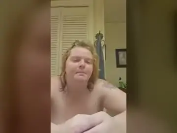 Missykriss28  live sex cam