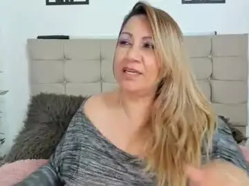 Yayita_mature  live sex cam