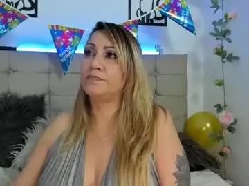Yayita_mature  live sex cam