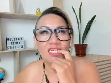 Yayita_mature  live sex cam