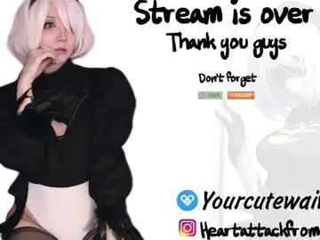 Yourcutewaifu  live sex cam