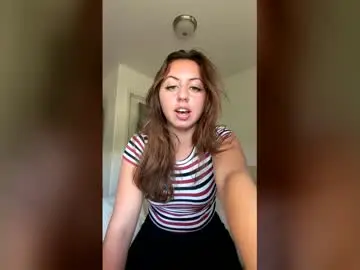 Ysaneedscash  live sex cam