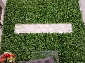 Hotfallingdevil  live sex cam