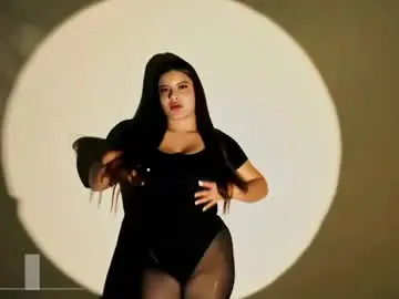 Isabella_whiite  live sex cam