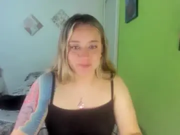 Katira333  live sex cam