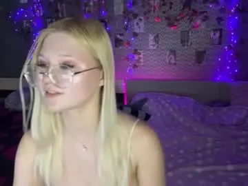 Lunesssa  live sex cam