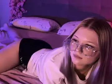 Lunesssa  live sex cam