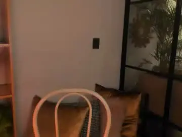 Queenv66  live sex cam