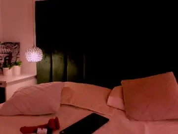 Raven_luxx  live sex cam