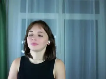 Shariwhisenhunt  live sex cam