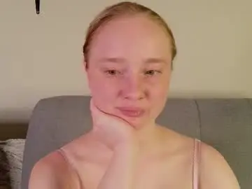 Shawty_miia  live sex cam