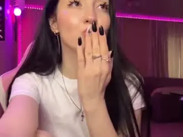 Tutti_cutieee  live sex cam