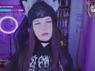 _m_o_n_s_t_e_r_e_n_e_r_g_y_  live sex cam