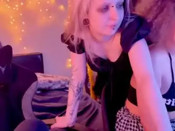 Adacorvus  live sex cam