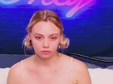 Alessiacroft  live sex cam