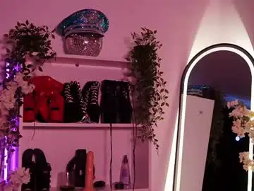 Amyyydiamond  live sex cam