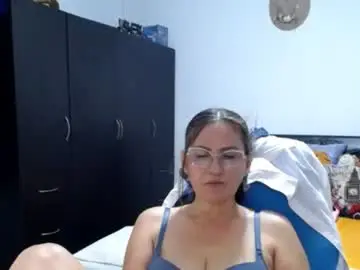 Bella_ghisell  live sex cam